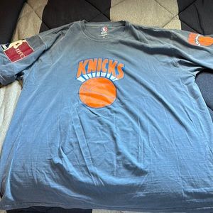 Men’s New York Knicks T-Shirt. Walt Frazier #10.  XXL.